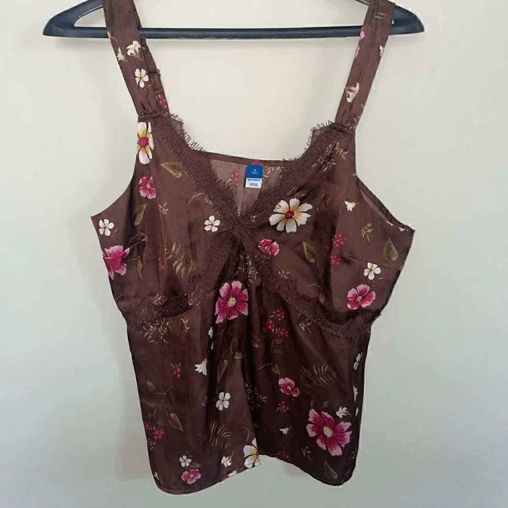Old Navy silky v-neck sleeveless top - Picture 1 of 4